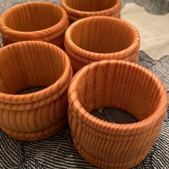 Vintage Set-of-6 Natural Wooden Napkin Rings - Picture 5 of 7